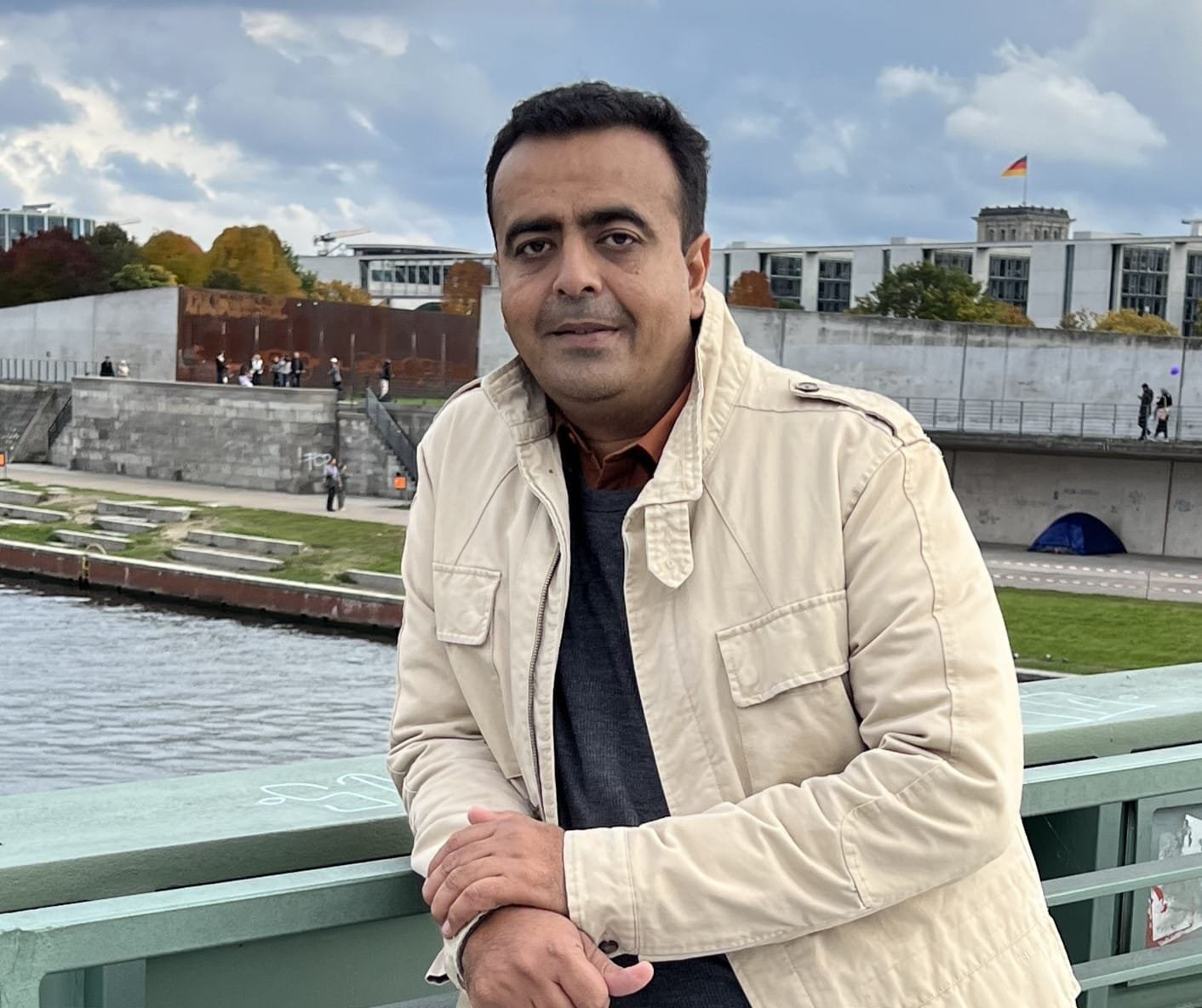 Dr. Harindu Vyas